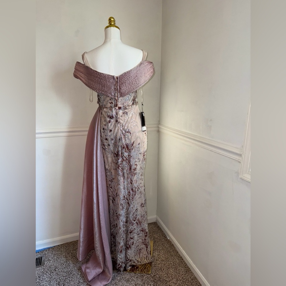 Elegant Pink Sequin Evening Gown Size 10 New With Tags - Picture 7 of 11